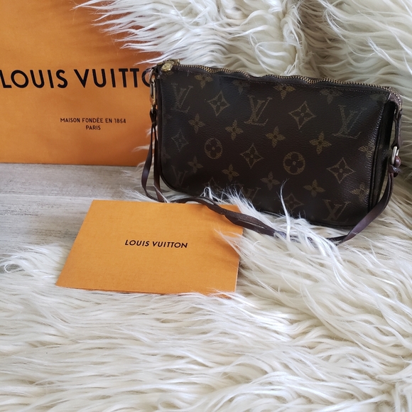 Louis Vuitton Handbags - LOUIS VUITTON